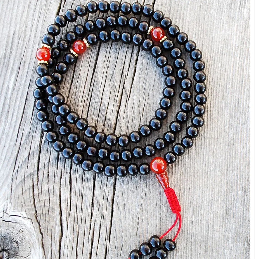 RED SANDALWOOD TIBETAN MALA